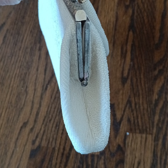 Vintage White Beaded Clutch Purse - Picture 3 of 10